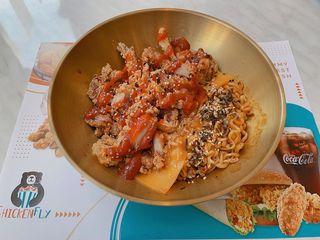 spicy crispy chicken ramen 芝士炸鸡火鸡面