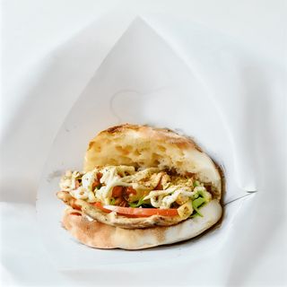 Сандвич Пилешко кълцано филе (300г)