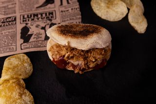 56 Minita De Pollo De Kebab Con Cebolla Crujiente