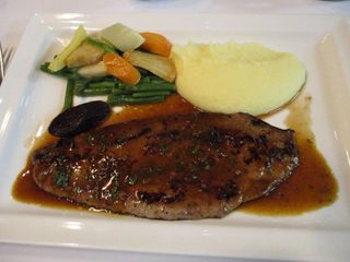 Foie de veau à la lyonnaise