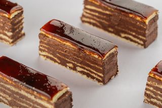 Ruby Doboș (Doboș cu vișine)