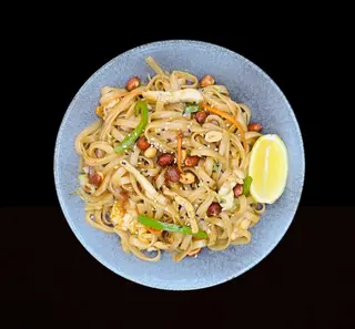 Phad thai de pollo