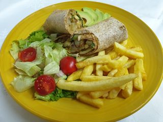 Integralni burito sa avokadom- posno