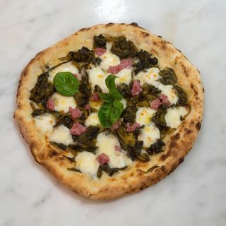 Pizza salsiccia e friarielli senza glutine