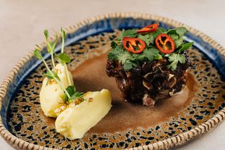 Томлена шия ягняти з картопляним пюре (280 г)