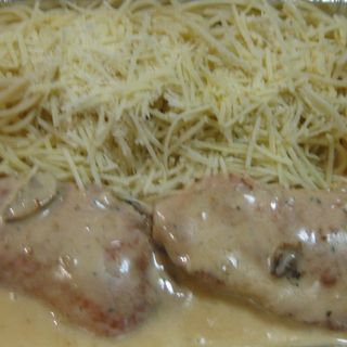 Lomo de cerdo relleno a la pimienta