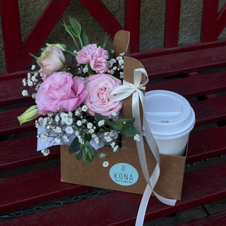 ყვავილები და ყავა