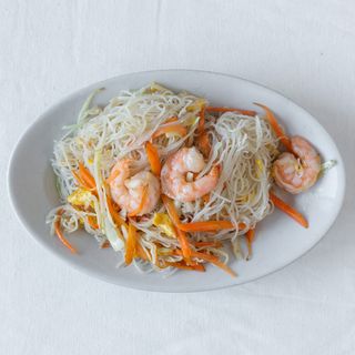 33 Spaghetti di riso con gamberi