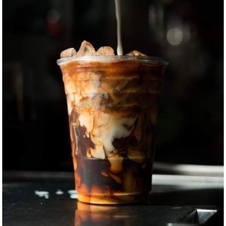 ცივი ყავა ნაყინით