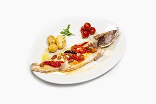 Lomo de lubina salvaje a la bilbaína