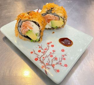 65-Crispy Roll Salmón Y Cebollino (8 Uds.)