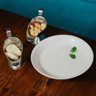 Каша овсяная с яблоком и бананом 