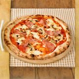 Пица Капричоза 480гр + 1бр. Coca-Cola Original Taste кен (330мл.)