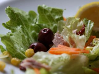 Салата Айсберг с риба тон (400г)