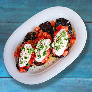 VINETE CU ROSII SI TYROSALATA