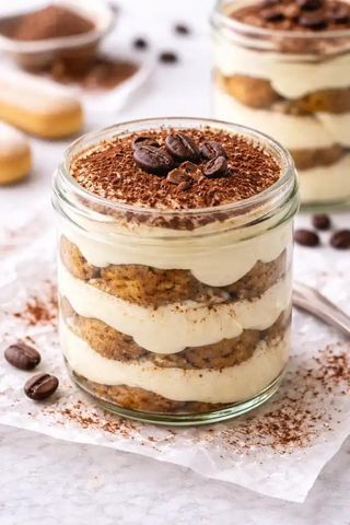Tiramisu w słoiczku