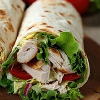 Тортила с пуешко филе (250г)