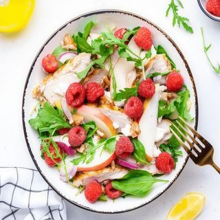 Ensalada con froita de tempada