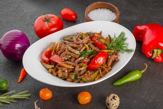 Мясной острый салат (200 гр.)