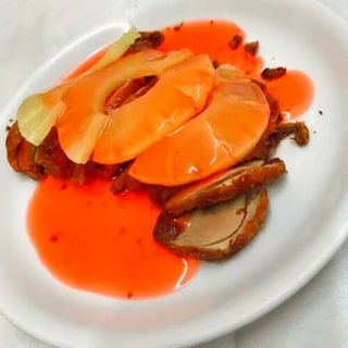 Pato Frito Con Piña