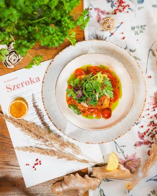 Domowe gołąbki zapiekane w sosie pomidorowym