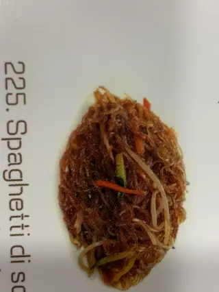 225.spaghetti di soia con gamberi 