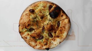 Focaccia aglio e olio pizza