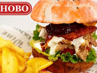 Бургер с дърпано свинско месо (450г)