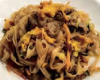 FETTUCCINE THAILANDESI POLLO