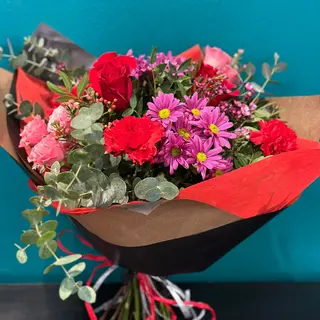 RAMO DE FLORES ROMÁNTICO - MELODÍA DEL AMOR