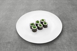 Макі рол з водоростями чука