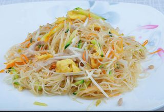 Spaghetti di Riso con Verdure
