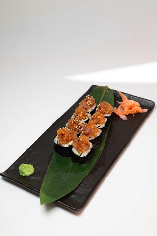 Futomaki  Spicy tuna  8 komada