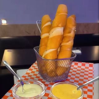 Tequeños XL Caseros De Queso (1 Ud.)