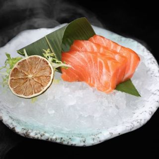 164- Sashimi de salmon 5U