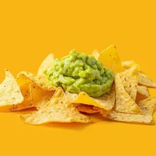 TOTOPOS CON GUACAMOLE