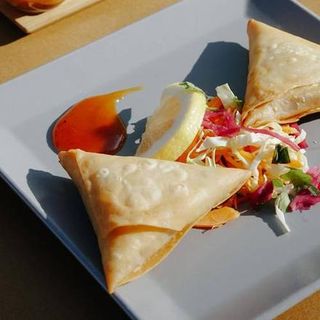 Chicken chamuça (2 peças)