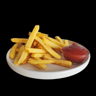 Картопля фрі з соусом кетчуп (180/50г)