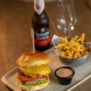 Hamburguesa Con Queso