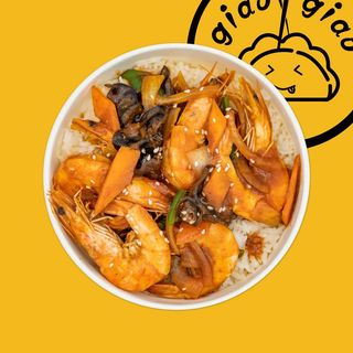 14. Riso con gamberi e salsa piccante