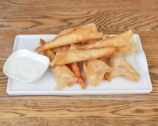 Capirotes Rellenos De Langostinos Con Suave Alioli (8 Uds.)