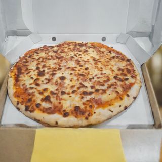 Pizza De Atún (33 Cm.)