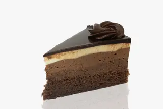 Porcion De Tarta Tres Chocolates