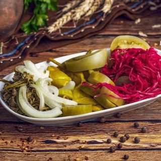 მწნილის ასორტი