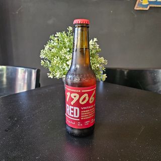 1906 Red Vintage