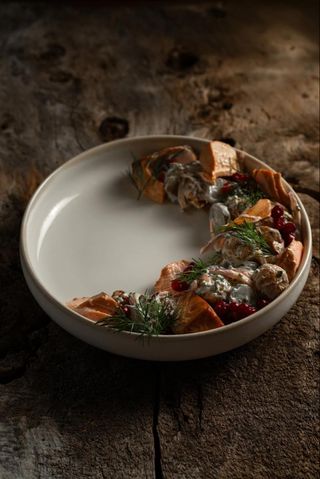 ENSALADA CON SALMON/салат с копченым лососем