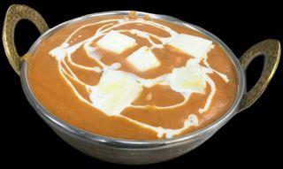 Панир Макхани