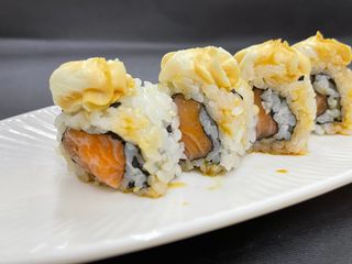 MU1 Uramaki salmone e Philadelphia