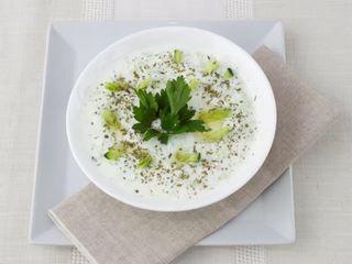 Cacik (laban w khiiar)