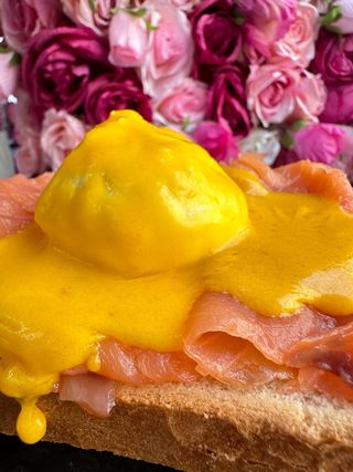 Eggs royale